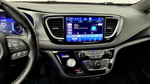 2021 Chrysler Pacifica Touring L AWD w/ Premium & Safety Sphere Group - 23067077 - 16