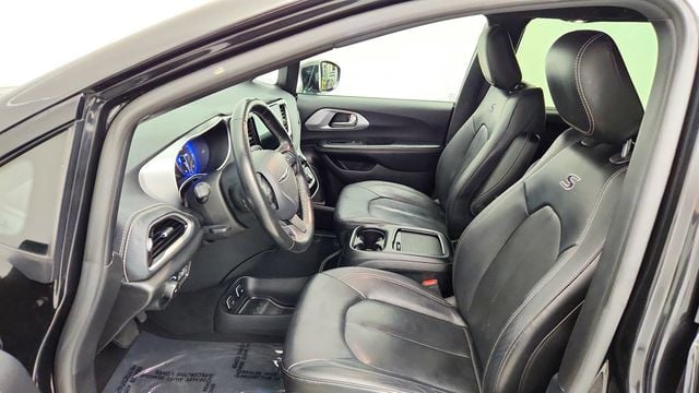 2021 Chrysler Pacifica Touring L AWD w/ Premium & Safety Sphere Group - 23067077 - 19