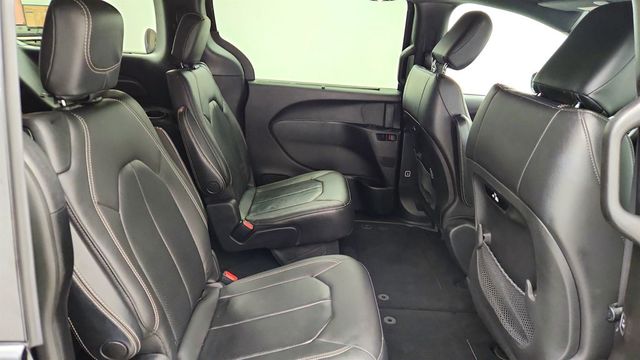 2021 Chrysler Pacifica Touring L AWD w/ Premium & Safety Sphere Group - 23067077 - 23