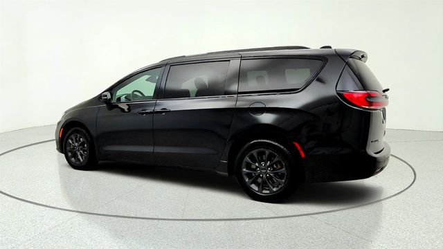 2021 Chrysler Pacifica Touring L AWD w/ Premium & Safety Sphere Group - 23067077 - 6