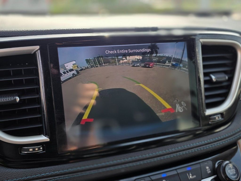 2021 Chrysler Pacifica Touring L FWD - 22983623 - 9