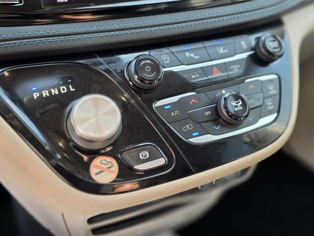 2021 Chrysler Pacifica Touring L FWD - 22983623 - 11