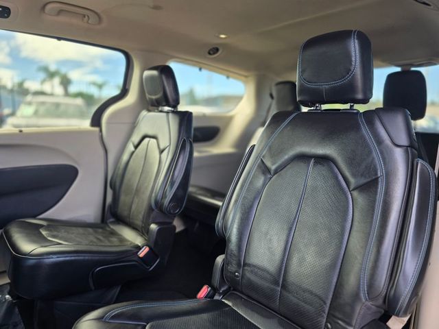 2021 Chrysler Pacifica Touring L FWD - 22983623 - 19