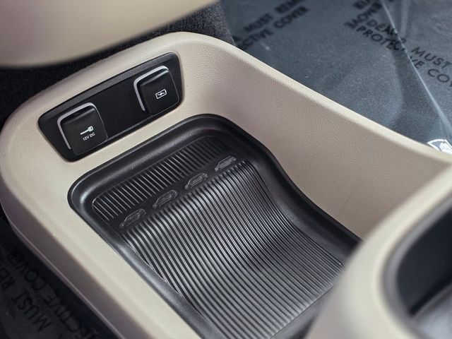 2021 Chrysler Pacifica Touring L FWD - 22983623 - 37