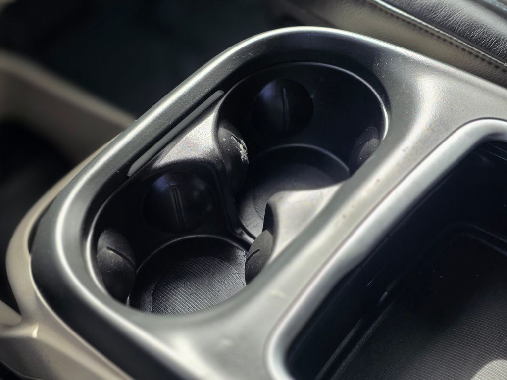 2021 Chrysler Pacifica Touring L FWD - 22983623 - 38