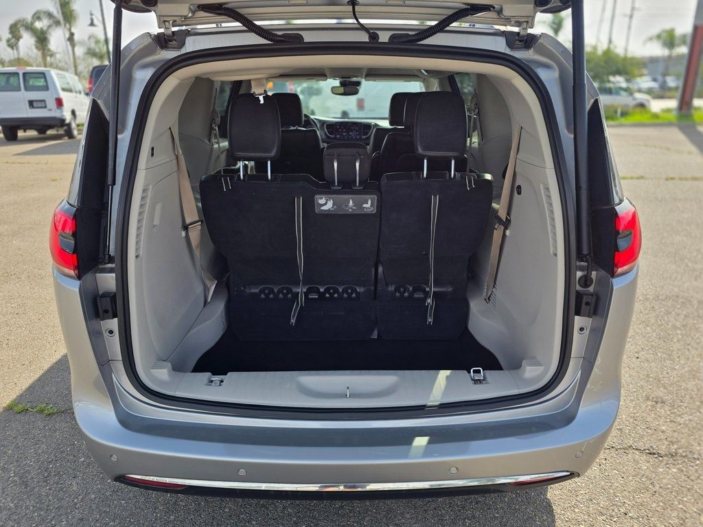 2021 Chrysler Pacifica Touring L FWD - 22983623 - 3