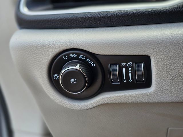 2021 Chrysler Pacifica Touring L FWD - 22983623 - 44