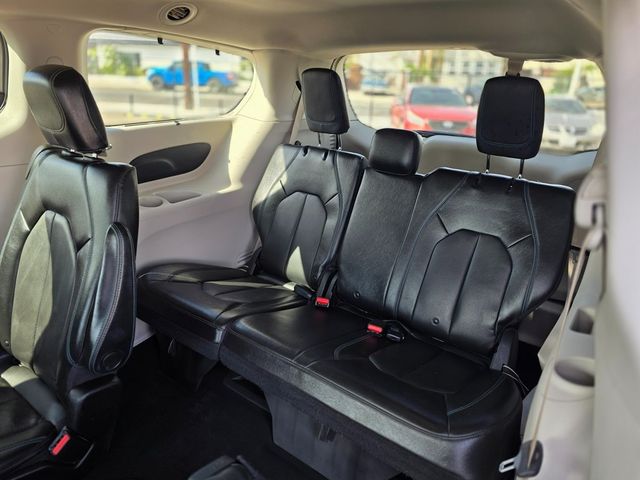 2021 Chrysler Pacifica Touring L FWD - 22983623 - 4