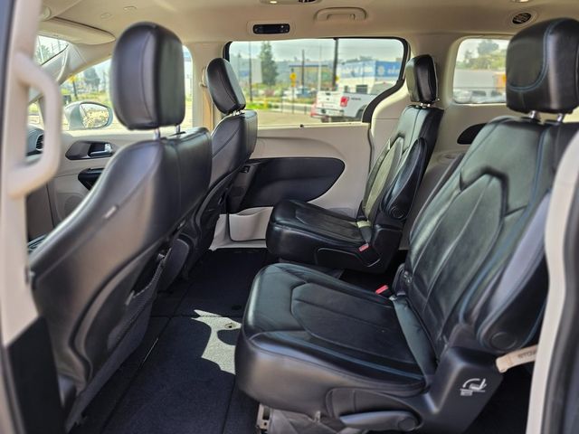 2021 Chrysler Pacifica Touring L FWD - 22983623 - 5
