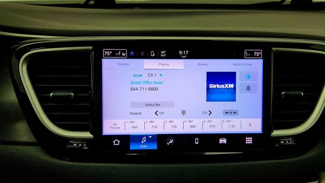2021 Chrysler Pacifica Touring L FWD - 23020894 - 17