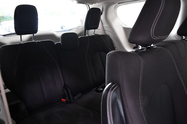 2021 Chrysler Voyager L FWD - 22955621 - 12