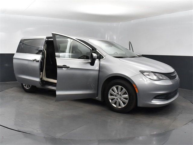 2021 Chrysler Voyager L FWD - 22902006 - 21