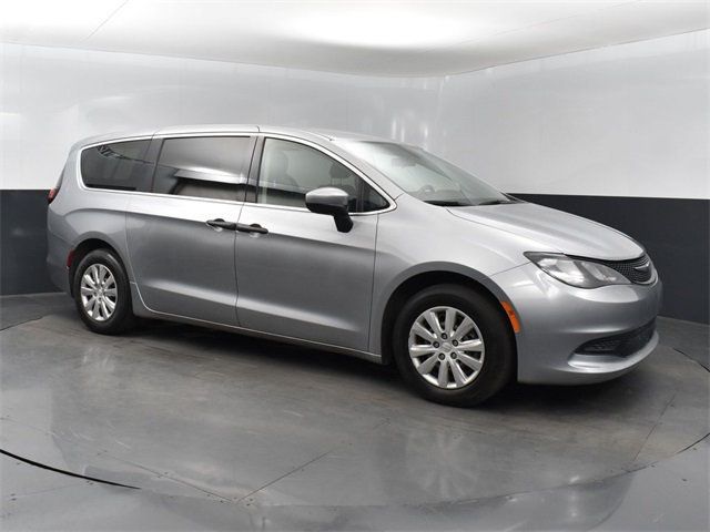 2021 Chrysler Voyager L FWD - 22953719 - 17