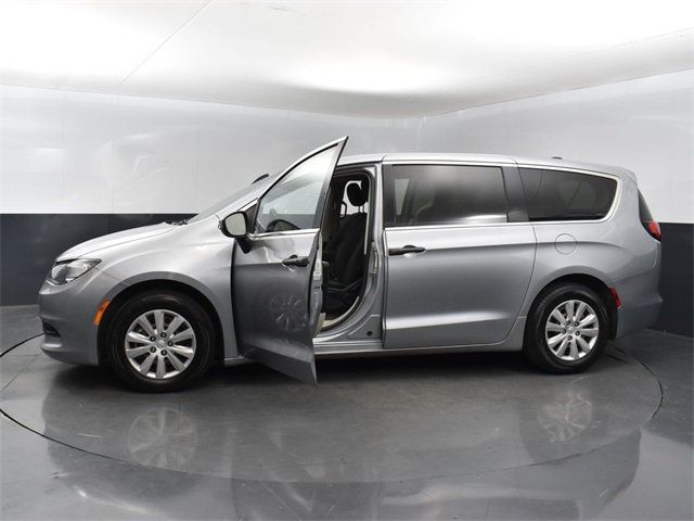 2021 Chrysler Voyager L FWD - 22953719 - 22