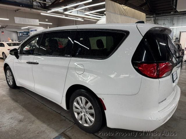 2021 Chrysler Voyager