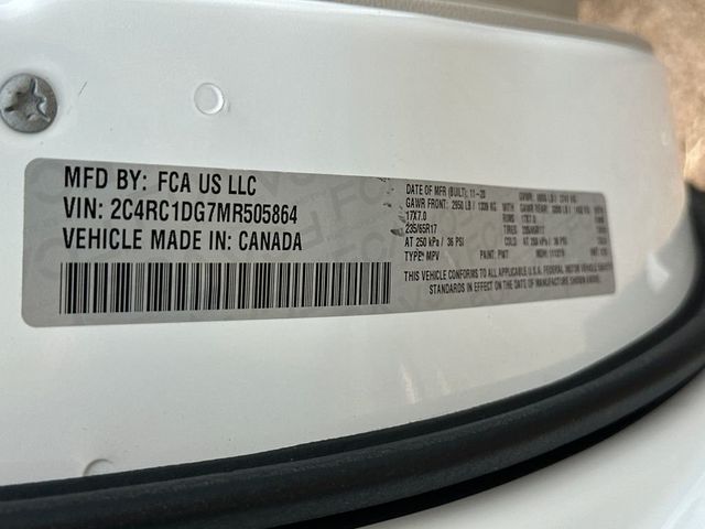 2021 Chrysler Voyager LXI - 22980612 - 21