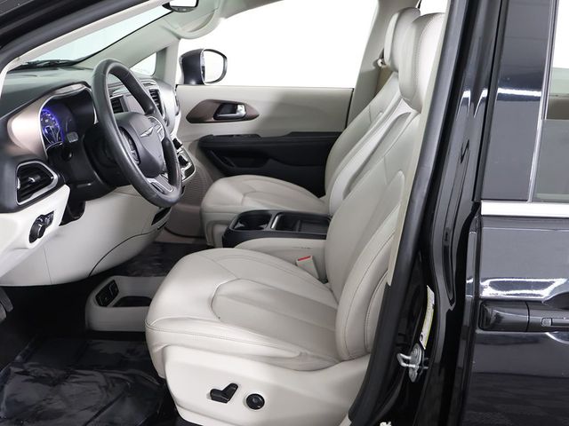 2021 Chrysler Voyager LXI - 23058500 - 21