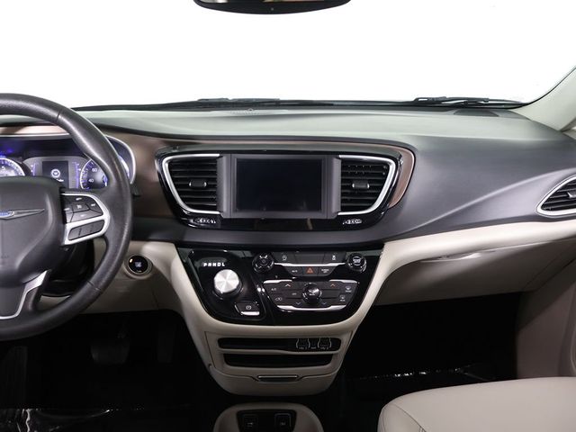 2021 Chrysler Voyager LXI - 23058500 - 30