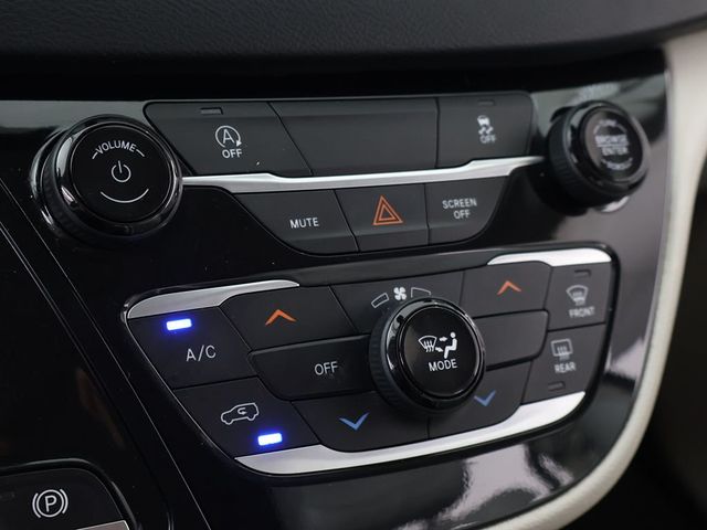 2021 Chrysler Voyager LXI - 23058500 - 42