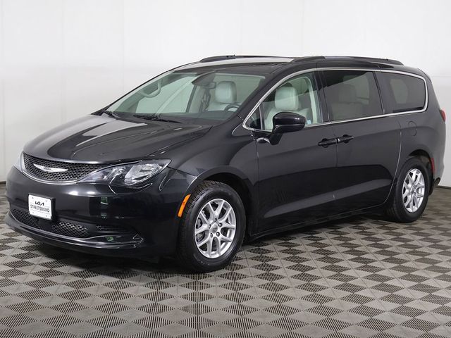 2021 Chrysler Voyager LXI - 23058500 - 4