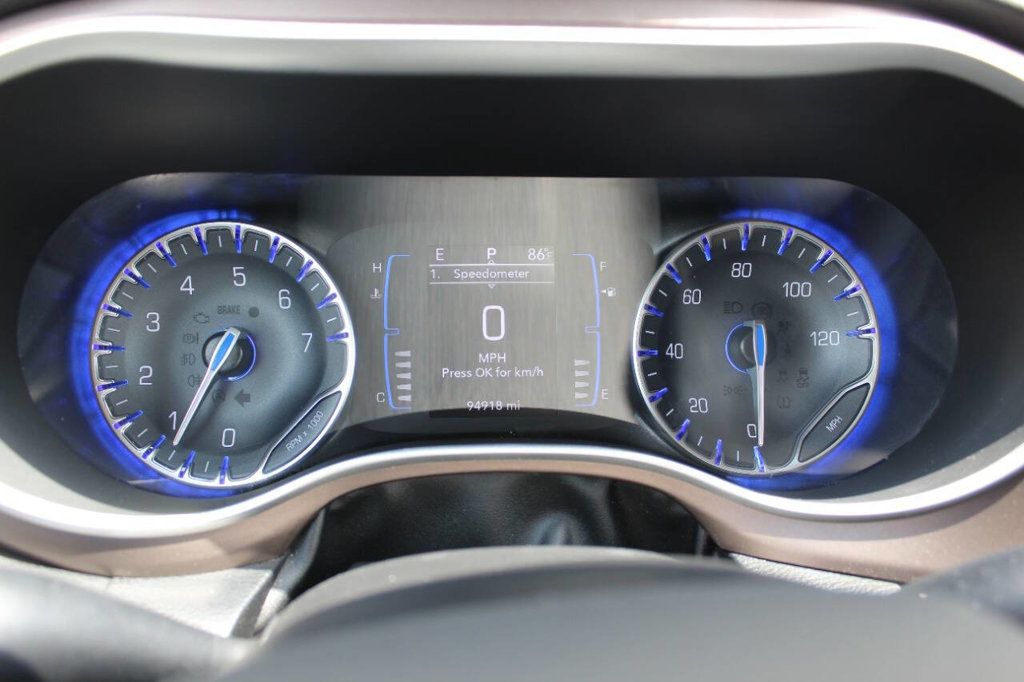 2021 Chrysler Voyager LXi 4dr Mini Van - 22881297 - 14