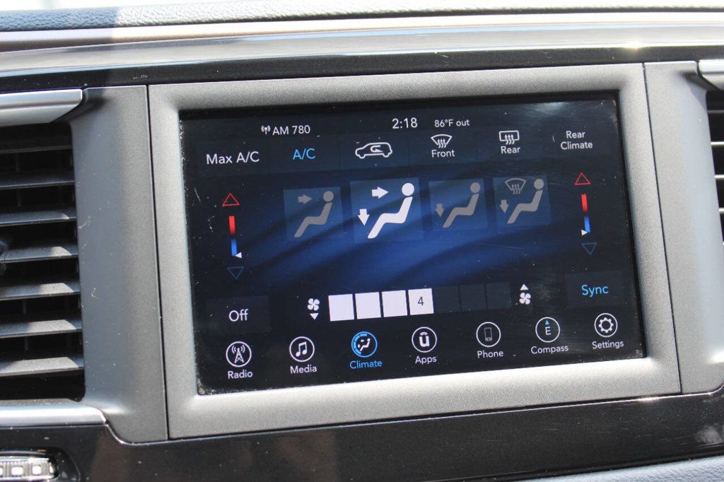 2021 Chrysler Voyager LXi 4dr Mini Van - 22881297 - 16