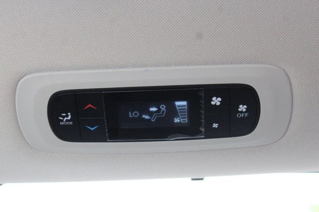 2021 Chrysler Voyager LXi 4dr Mini Van - 22881297 - 23