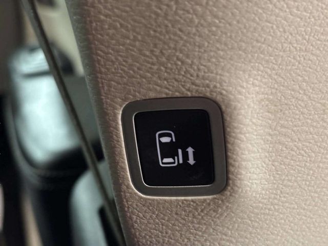 2021 Chrysler Voyager LXi 4dr Mini Van - 23036794 - 20