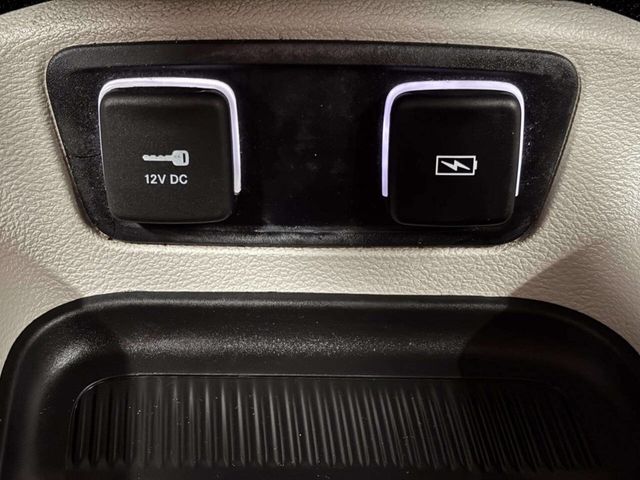 2021 Chrysler Voyager LXi 4dr Mini Van - 23036794 - 35