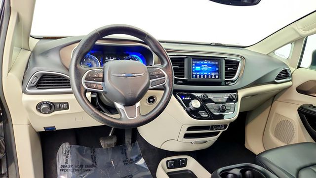 2021 Chrysler Voyager LXI FWD w/ Power Liftgate - 23100386 - 11