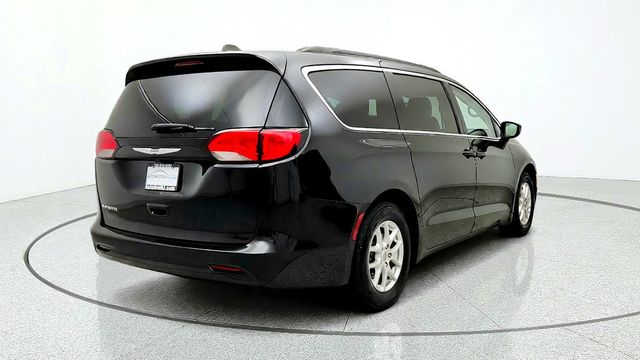 2021 Chrysler Voyager LXI FWD w/ Power Liftgate - 23100386 - 4