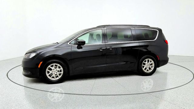 2021 Chrysler Voyager LXI FWD w/ Power Liftgate - 23100386 - 7