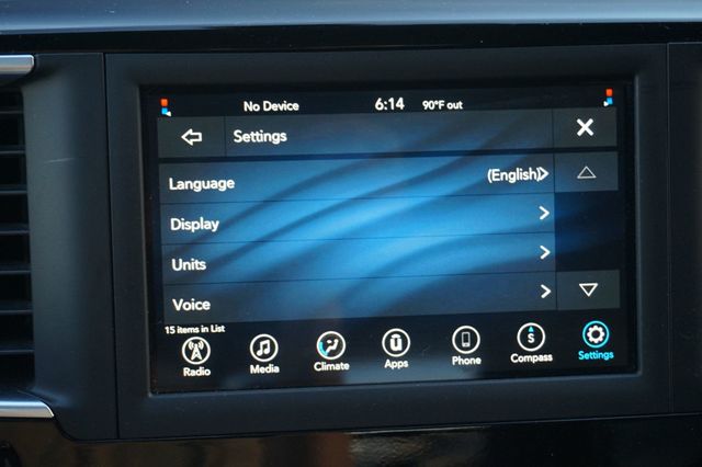 2021 Chrysler Voyager THIRD ROW SEATING, CAPTAINS CHAIRS, LEATHER SEATS, BACKUP CAMERA - 23004980 - 35