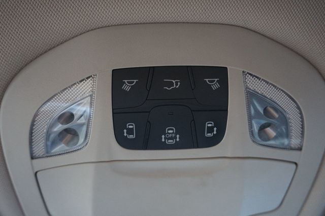 2021 Chrysler Voyager THIRD ROW SEATING, CAPTAINS CHAIRS, LEATHER SEATS, BACKUP CAMERA - 23004980 - 38