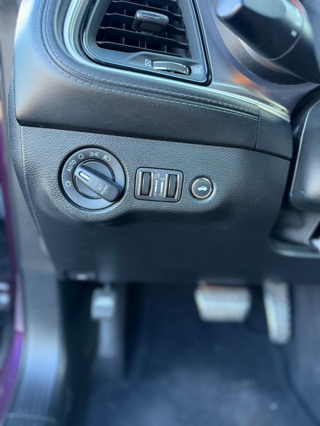 2021 Dodge Challenger  - 23059362 - 18