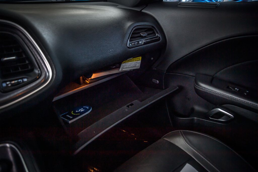 2021 Dodge Challenger CHALLENGER SXT - SUPER CLEAN - WELL KEPT - MUST SEE - 23002222 - 37