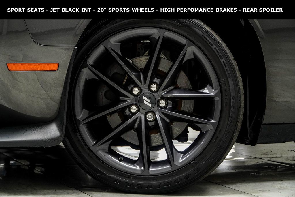 2021 Dodge Challenger GT AWD photo 3