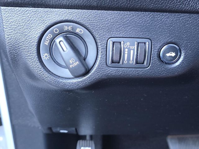 2021 Dodge Challenger GT RWD - 22927016 - 26