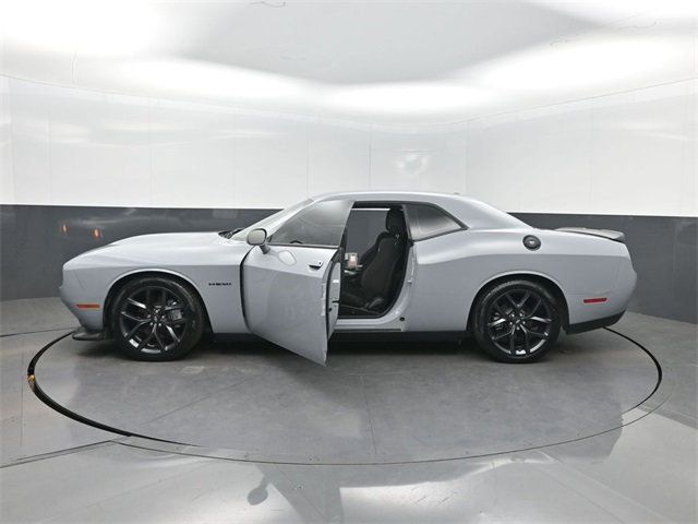 2021 Dodge Challenger R/T RWD - 22974206 - 33