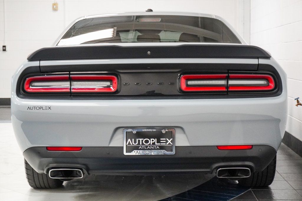 2021 Dodge Challenger R/T photo 12