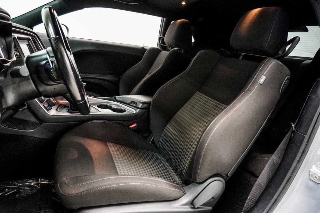 2021 Dodge Challenger R/T photo 17