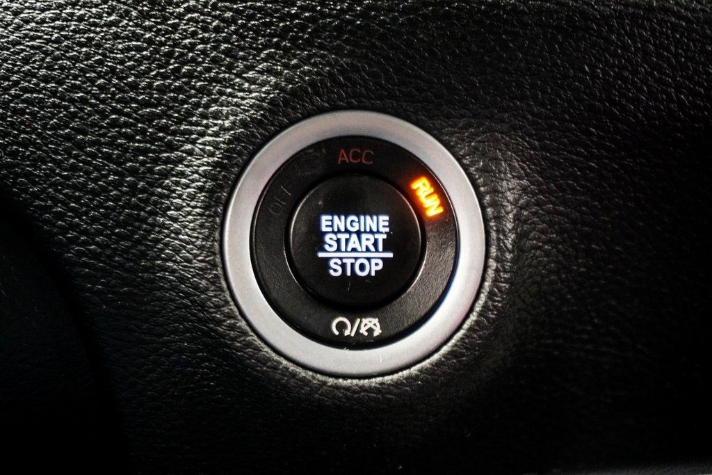 2021 Dodge Challenger R/T photo 23