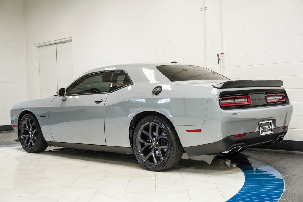 2021 Dodge Challenger R/T photo 6