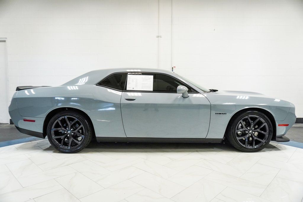 2021 Dodge Challenger R/T photo 8