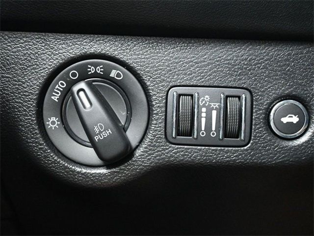 2021 Dodge Challenger R/T photo 17