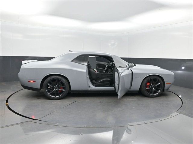 2021 Dodge Challenger R/T photo 25