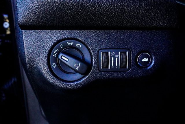 2021 Dodge Challenger R/T RWD - 22972573 - 24