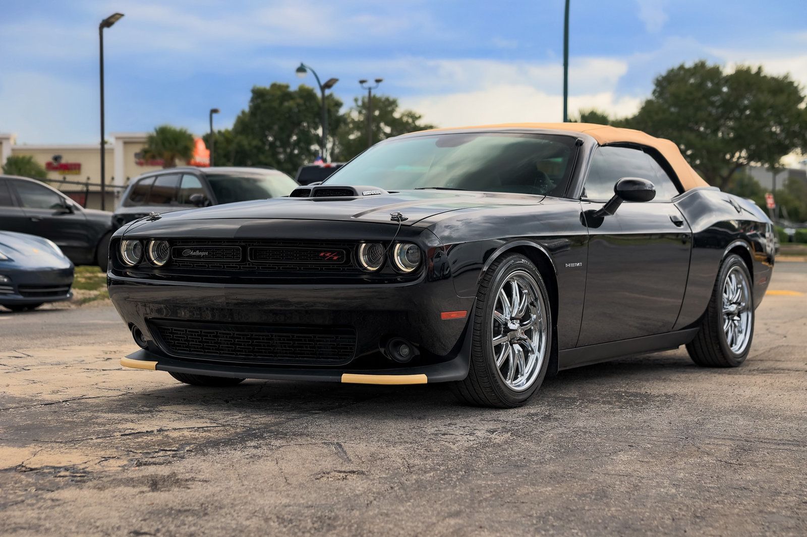 2021 Dodge Challenger R/T photo 3