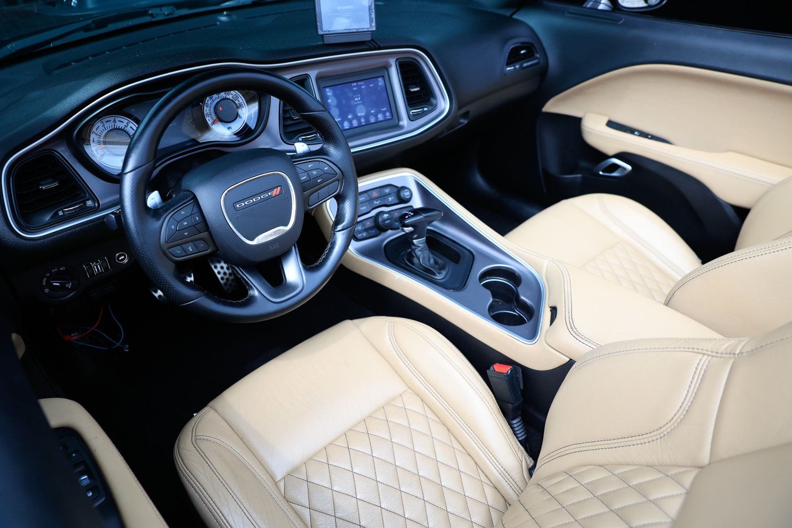 2021 Dodge Challenger R/T photo 4