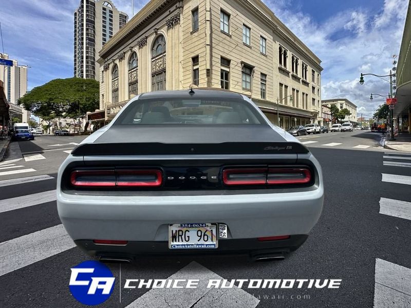 2021 Dodge Challenger R/T Scat Pack photo 3